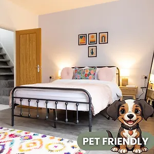 Holiday home Haven - Stylish, Cosy, Canal Side, Pet Friendly, Hebden Bridge
